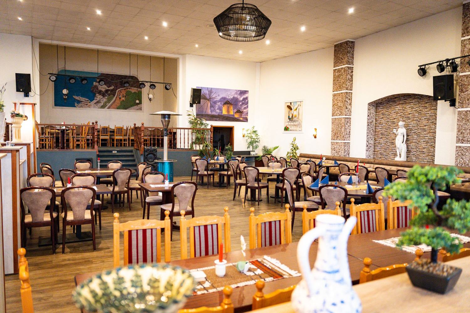 Großer Saal des Restaurant Athen