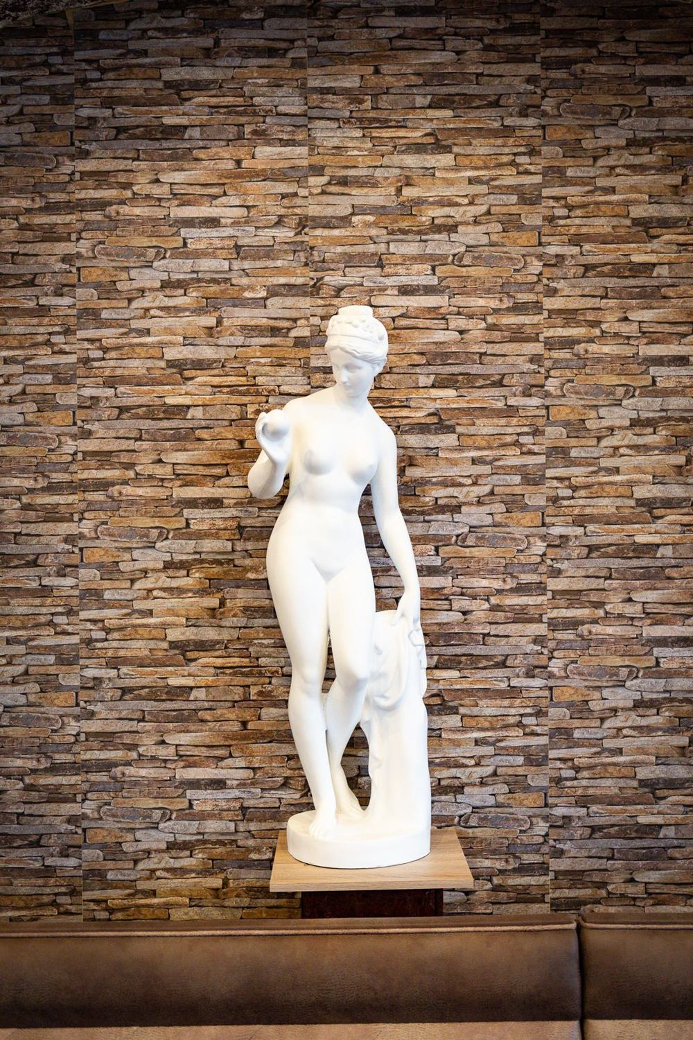 Griechische Statue im Gastraum